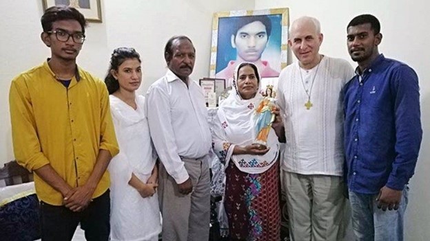 Vatican honors Pakistan’s first ‘Servant of God’ for stopping church bombing